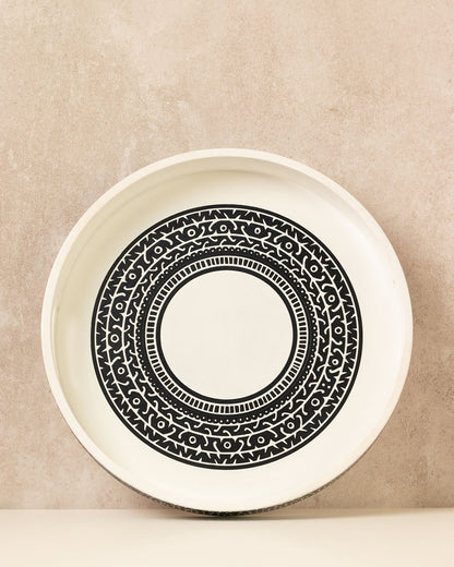 White and black "Olinala" Tray