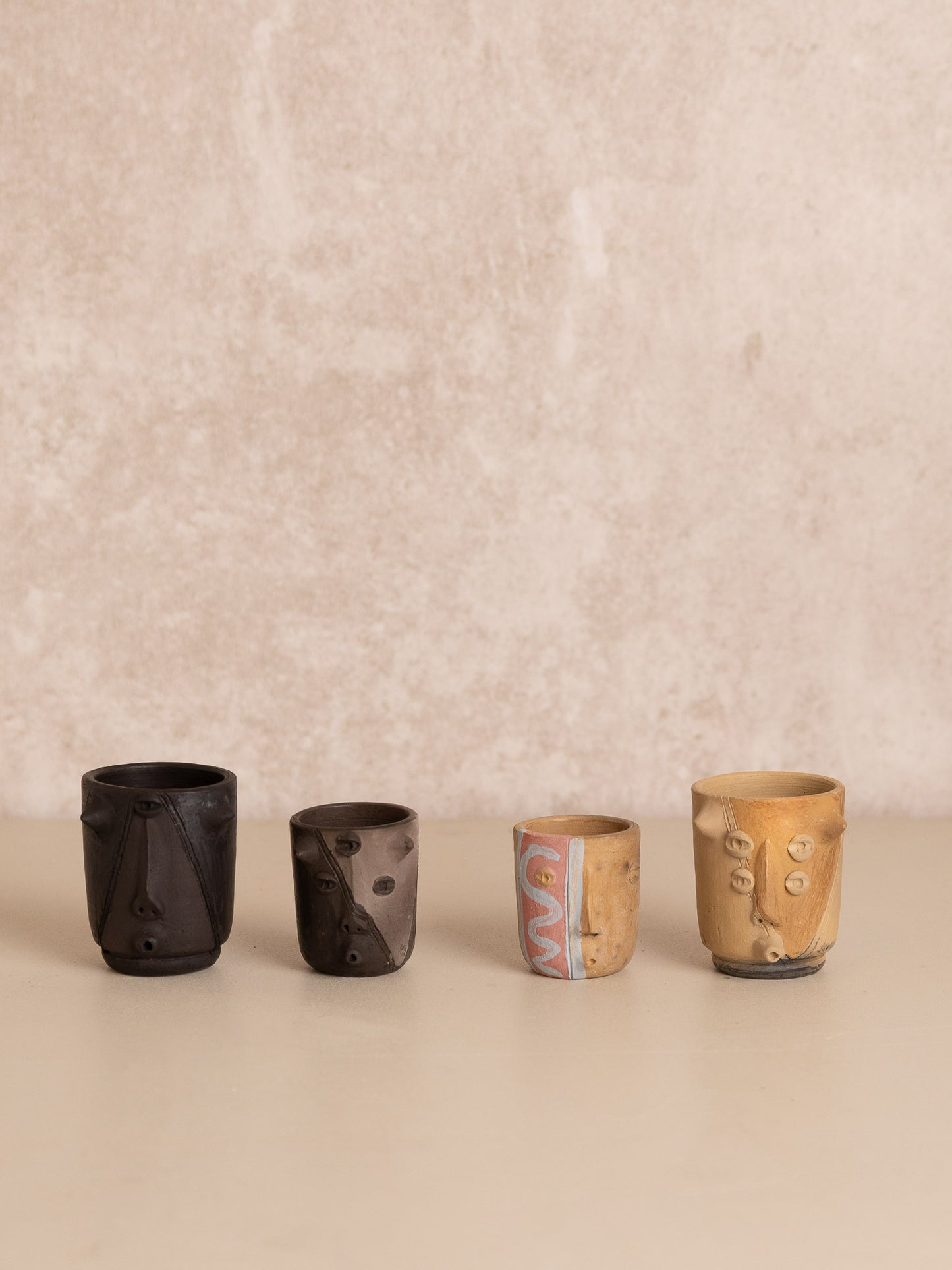 Vasito Barro diseño caras