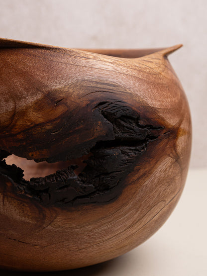 Vasija "live edge"