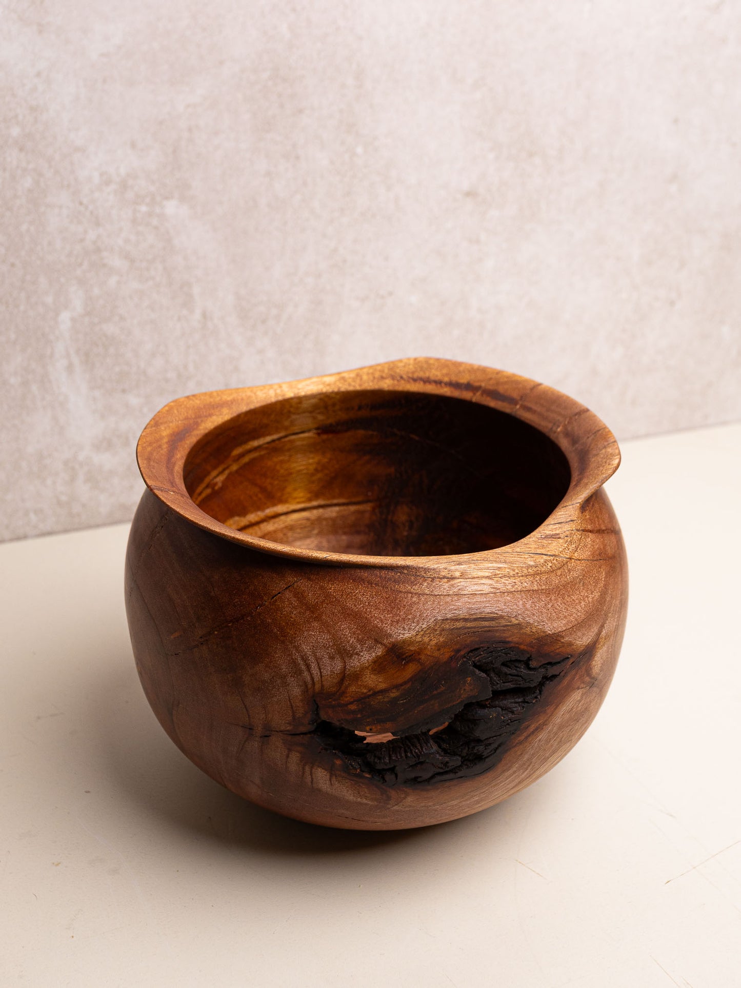 Vasija "live edge"
