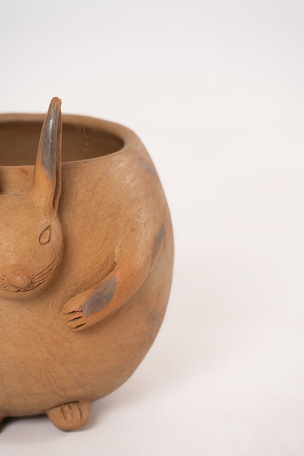 Rabbit design clay Pot